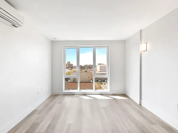 2605 Snyder Avenue image 6 of 28