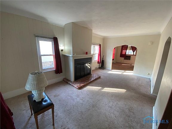 3rd image of 846 Wright Ave