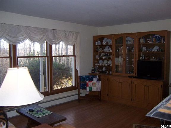 5th image of 29 Fallen Cabin Ln