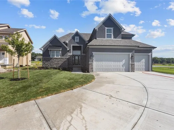 2014 SW Farm Field Ln, Lees Summit, MO 64082