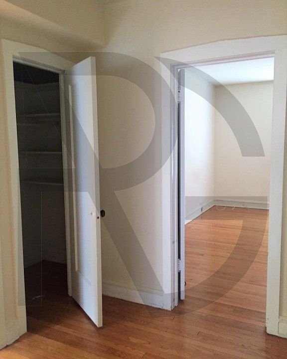1st image of 1133 Oak Ave #1133W3
