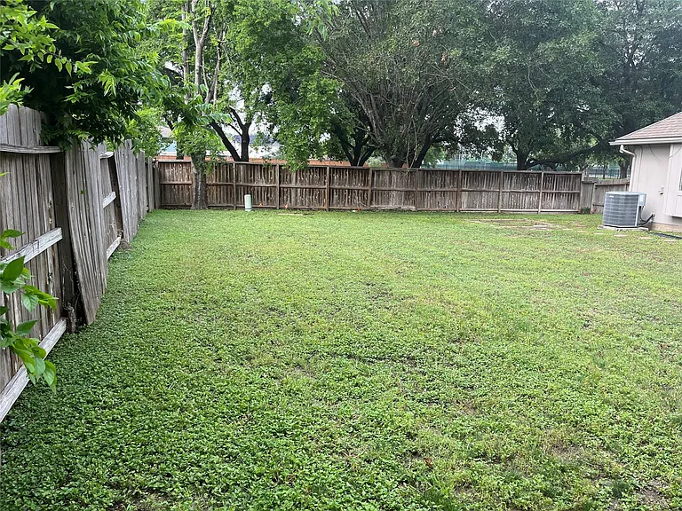 11302 Meadowchase Dr — Photo 20