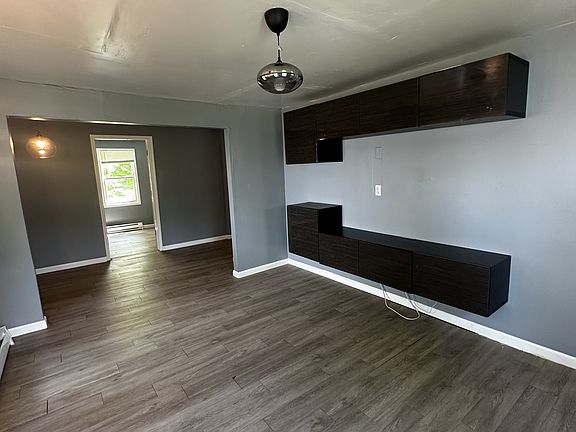 3rd image of 3841 Olive St
