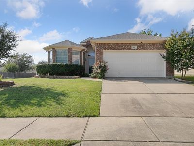 845 Poncho Ln, Fort Worth, TX, 76115