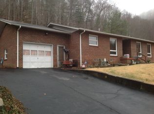 156 Little Oak St, Jenkins, KY 41537