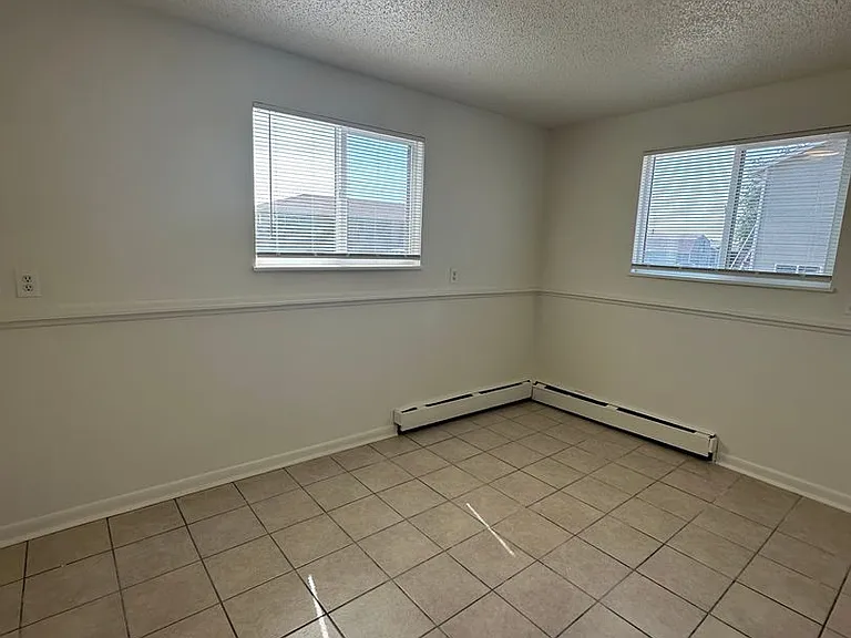 RB3027 — Photo 10