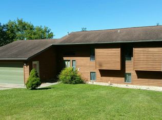 2711 Cedar Rd, Decorah, IA 52101