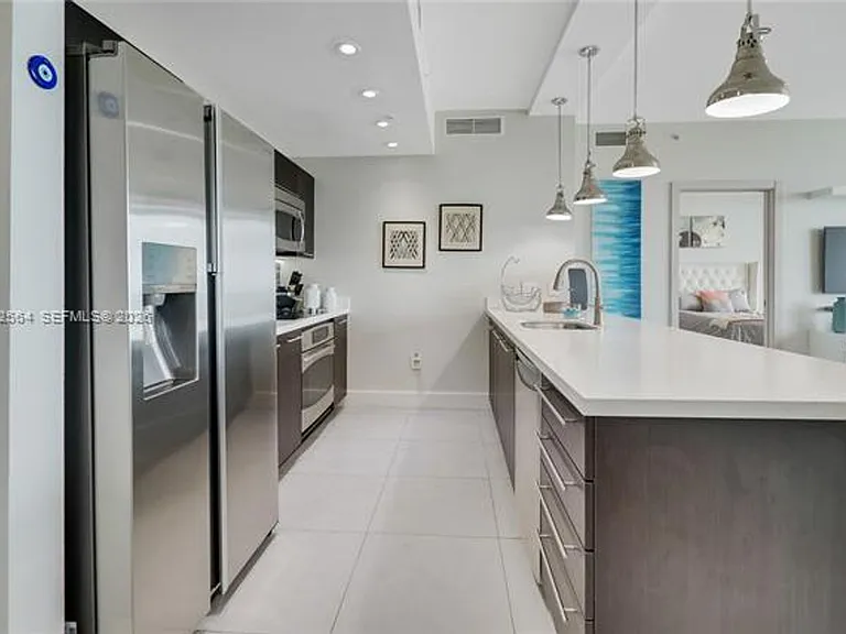 90 SW 3rd St #4308 — Photo 2