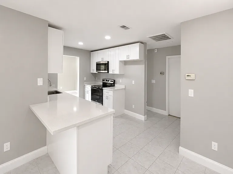 14301 Lofton Way — Photo 6