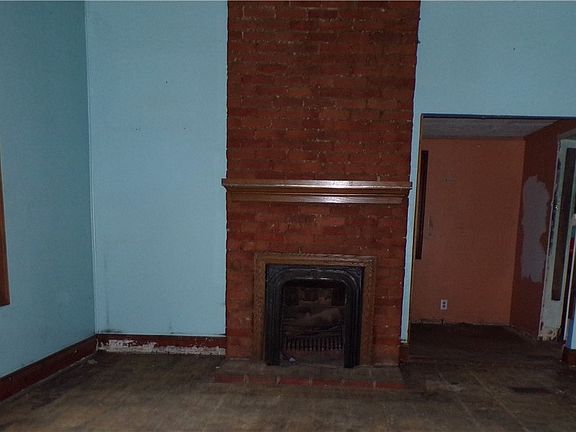4th image of 356 Schaum Ave