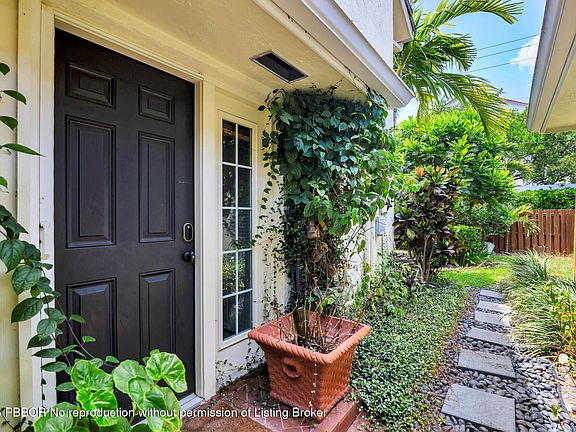 5th image of 11290 Glen Oaks Ct