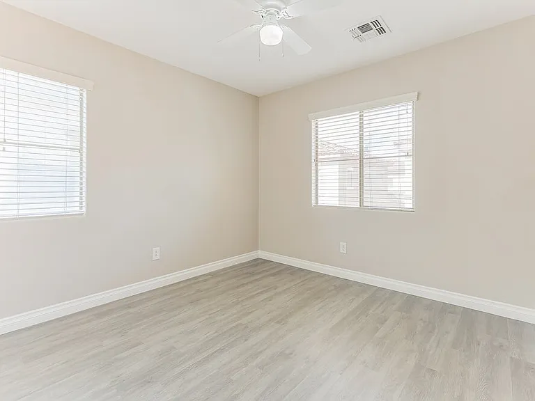 4672 E Laurel Ave — Photo 14