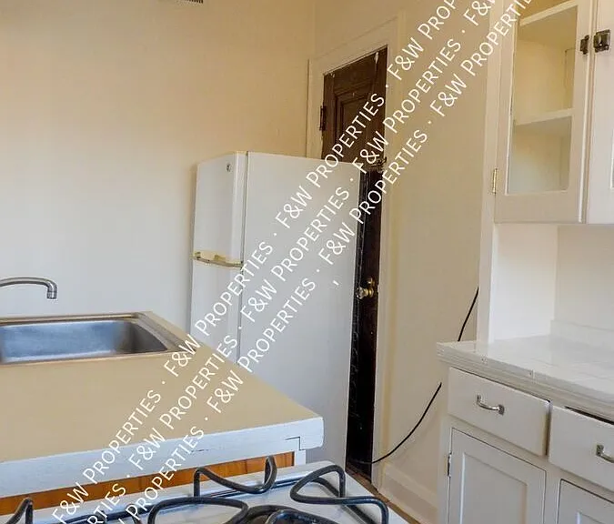 1544 E Broad St #303 — Photo 29