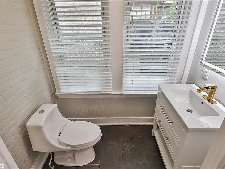1st Floor Bathroom