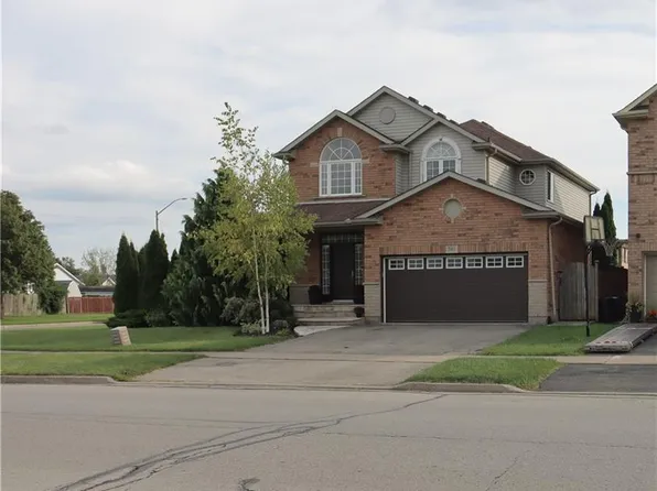 349 Winterberry Blvd, Thorold, ON L2V 5E6