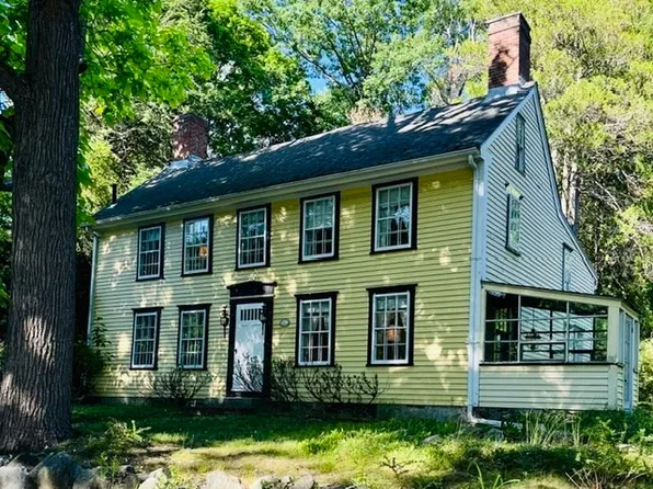 82 Porter Rd, Andover, MA 01810