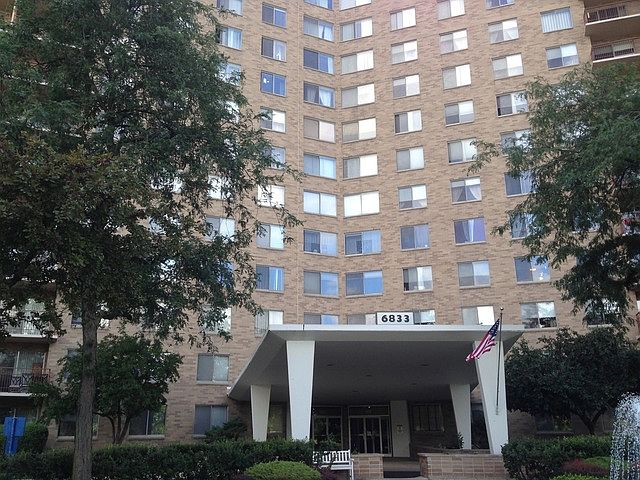 1st image of 6833 N Kedzie Ave APT 607