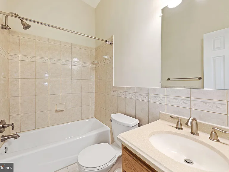 10511 Smithy Ct — Photo 16