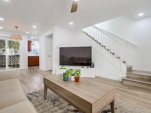 3rd image of 1147 D Ave APT B