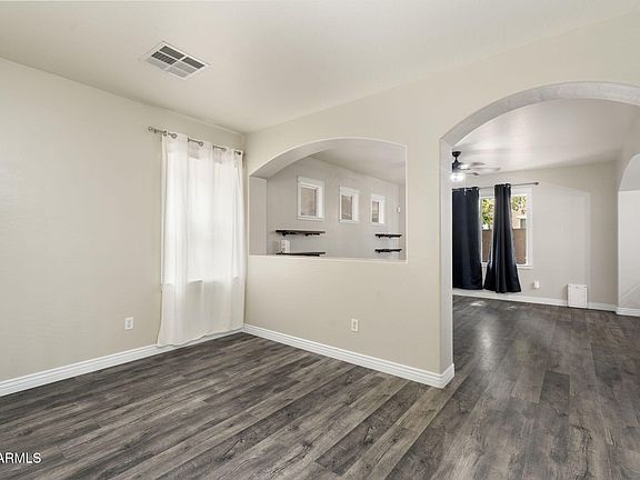 5th image of 4139 E WINDSOR Drive