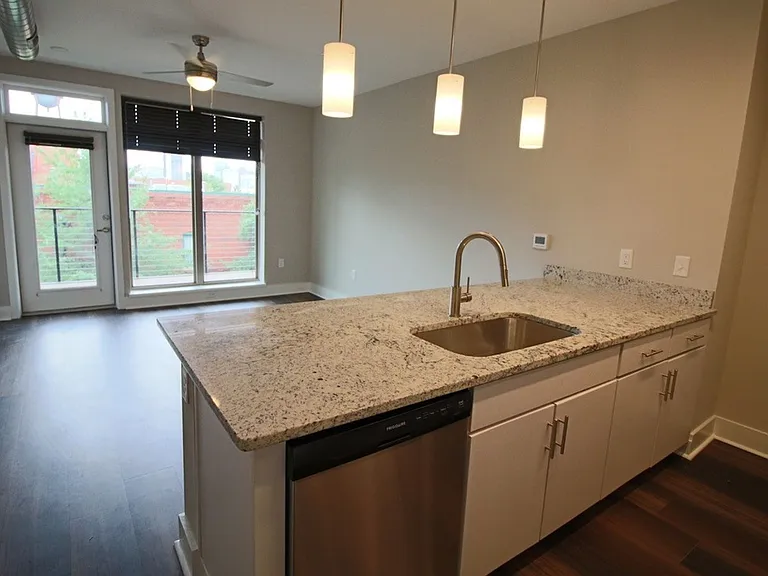 Main2525 — Photo 79