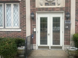 2043 Douglass Blvd APT 1, Louisville, KY 40205