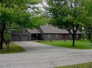 N3129 Buena Vista Rd, Fort Atkinson, WI 53538