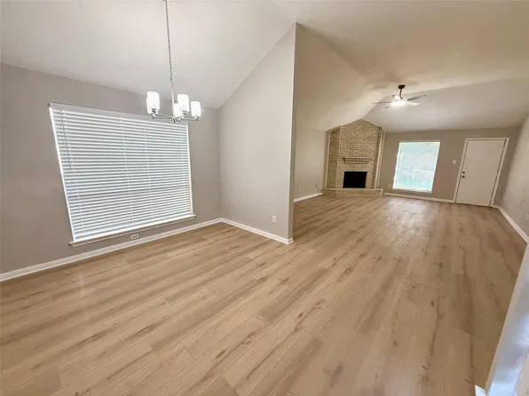 15311 Oak Terrace Dr, Houston, TX 77082