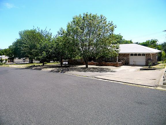 2nd image of 202 Poco Vista Dr