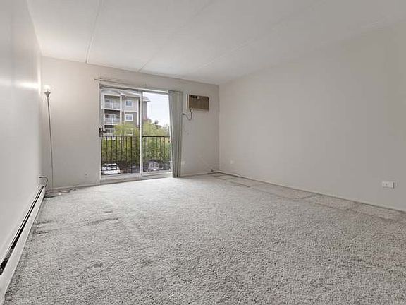 5th image of 238 Shorewood Dr APT 2D