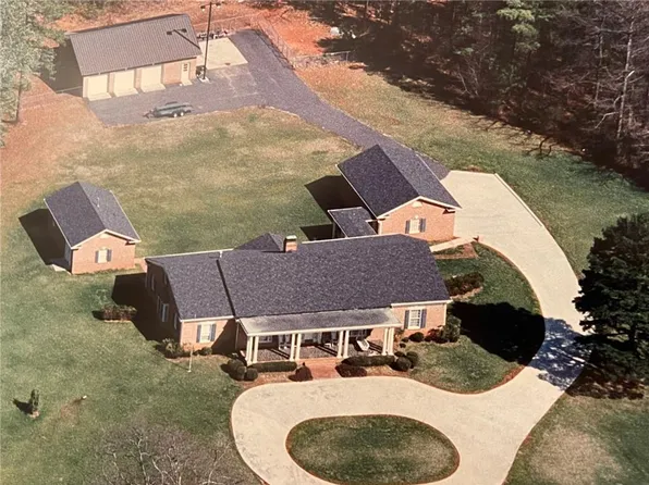 3355 Smithtown Rd, Suwanee, GA 30024