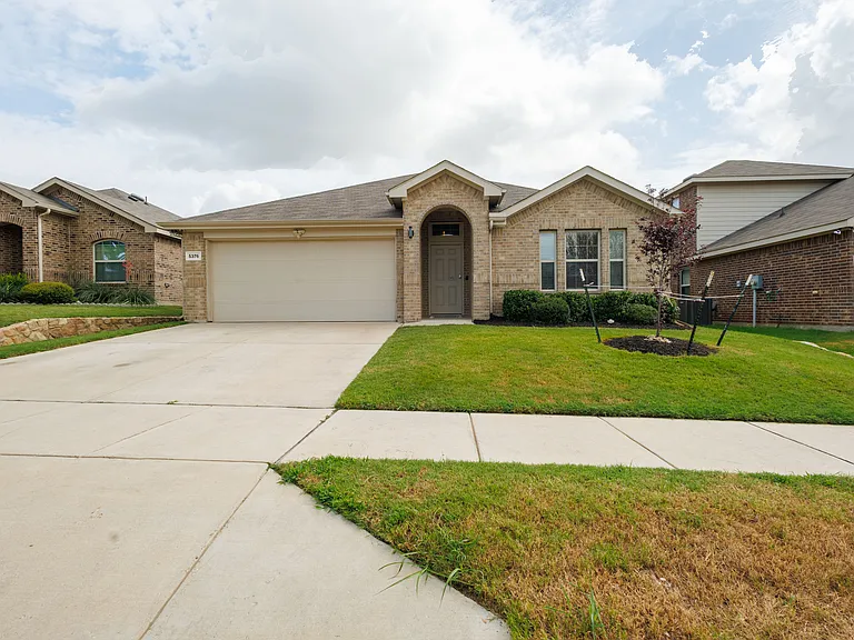 5376 Brahma Trl — Photo 1