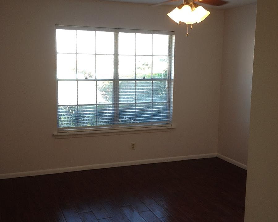 Large Front bedroom