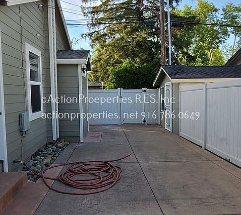 3rd image of 517 Alola St