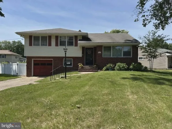 528 Lee Ann Rd, Cherry Hill, NJ 08034