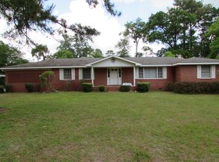 1101 Golfview Dr, Waycross, GA 31501