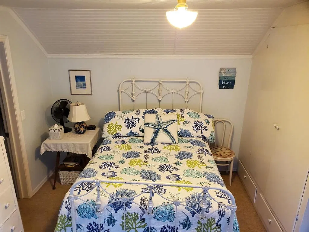 1 bed, 400 sqft, $2,100 — Photo 4