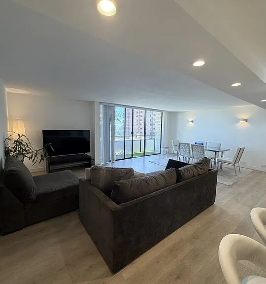 10535 Wilshire Blvd #1014 — Photo 7