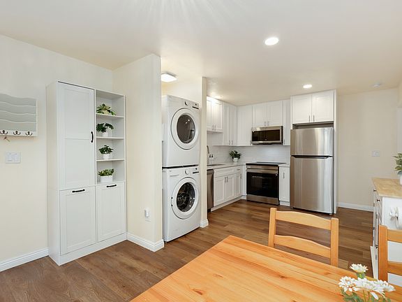 2nd image of 3722 Ben St