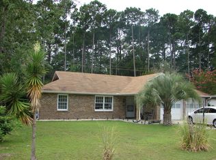 110 Colonial Cir, Murrells Inlet, SC 29576