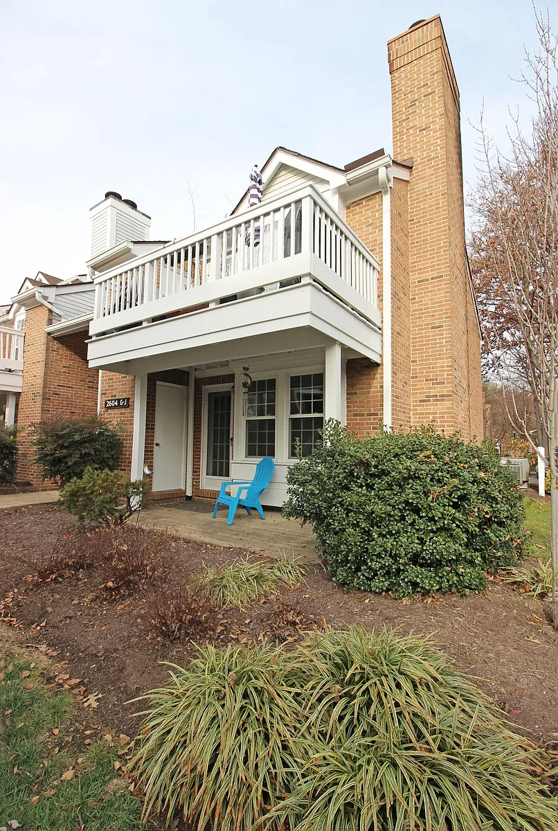 Building Photo - 2604 S Arlington Mill Dr #I