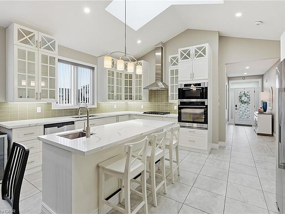 4th image of 80 New Lakeshore Rd #30