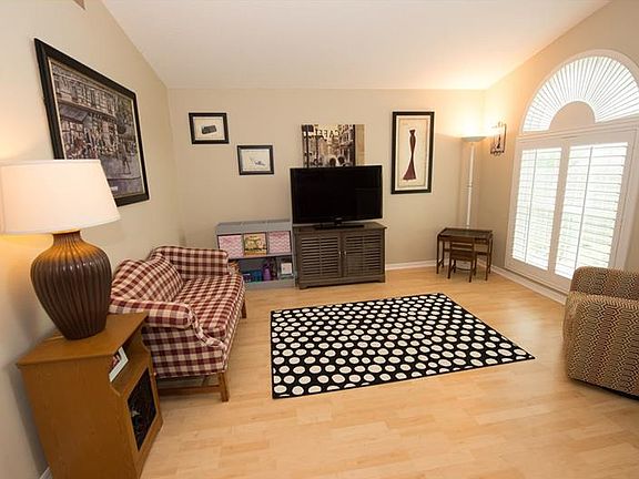 4th image of 8803 Sea Island Way