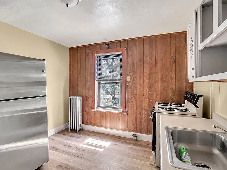 1778 E State St — Photo 10