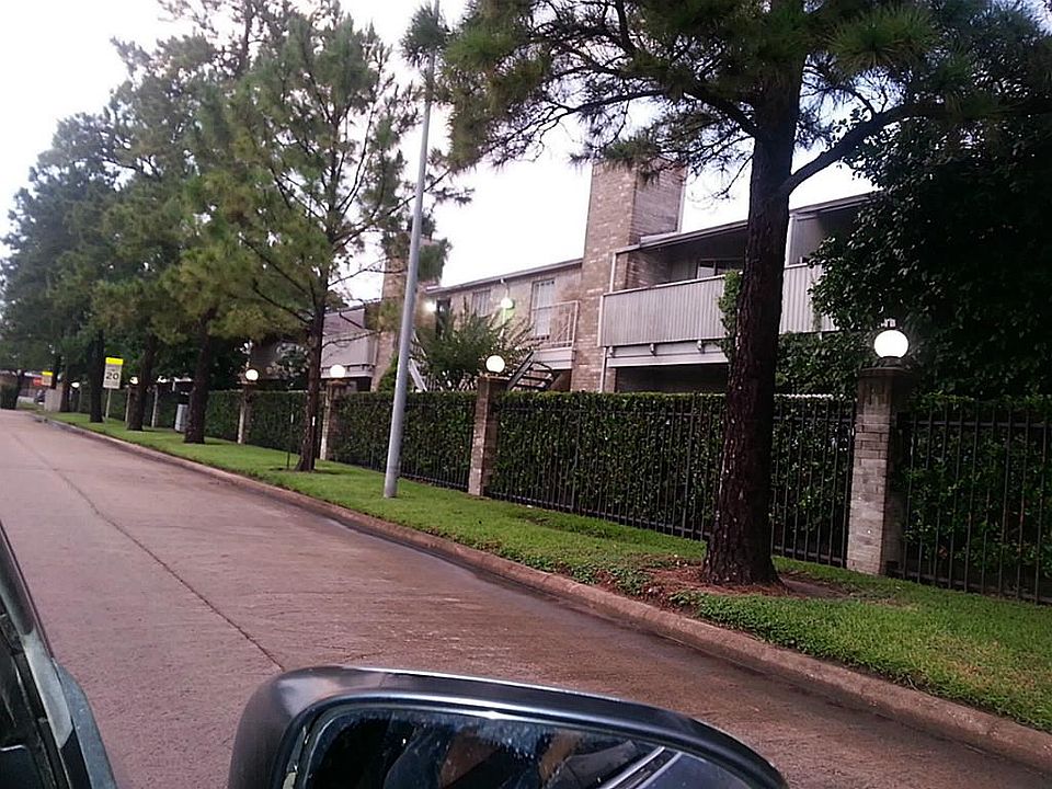 1st image of 10861 Braes Bend Dr