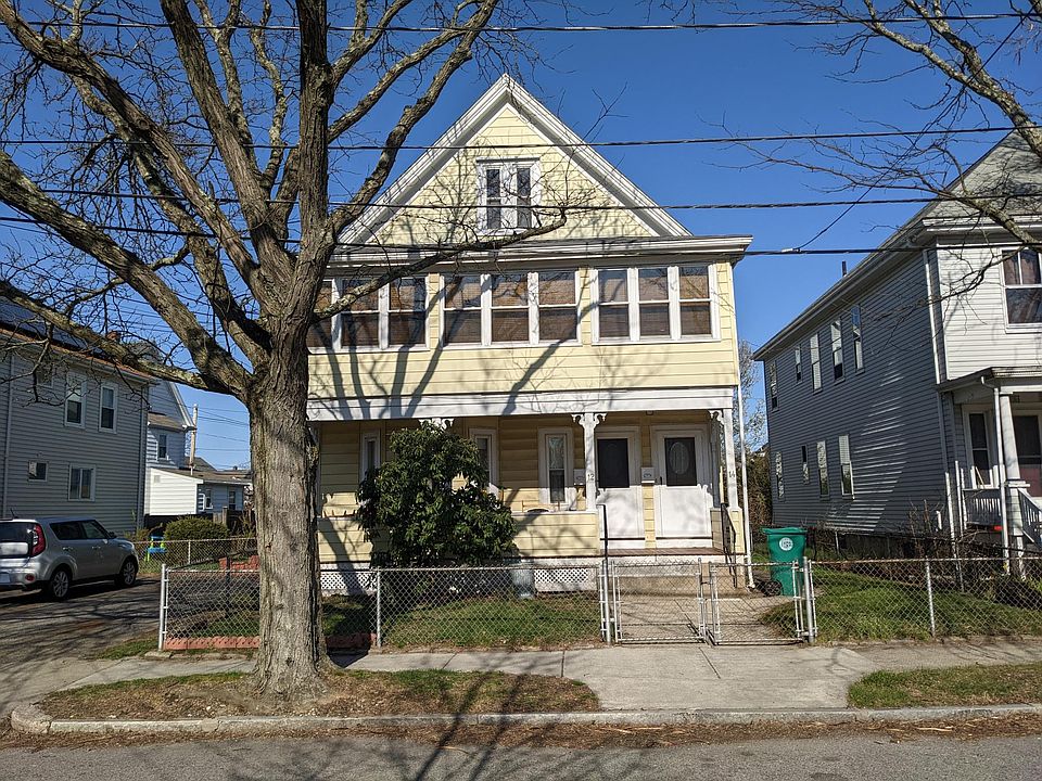 Front view of home