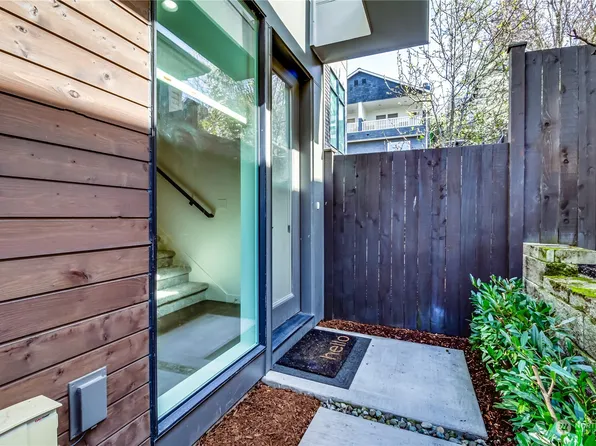 1506 Bradner Place S, Seattle, WA 98144
