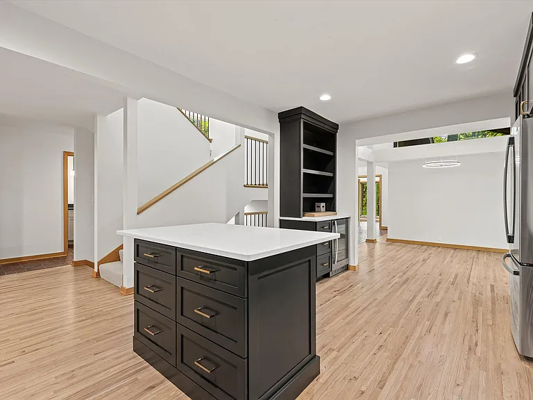 1424 Bradford Dr — Photo 13
