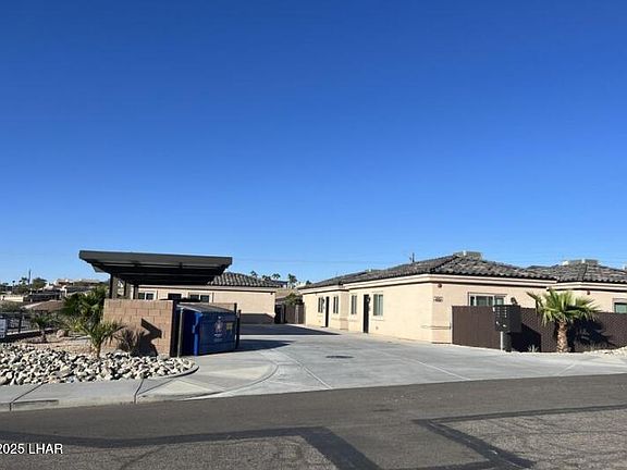 2nd image of 2685 Palisades Dr #A