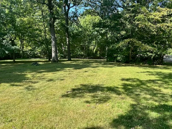 788 Barbara Dr, Sandwich, IL 60548